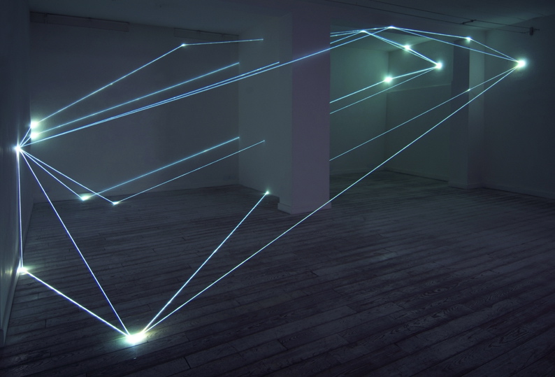 CARLO BERNARDINI, CODICE SPAZIALE 2009, Fibre ottiche mt h 3,60x8,50x6. Grossetti Arte Contemporanea, Milano.