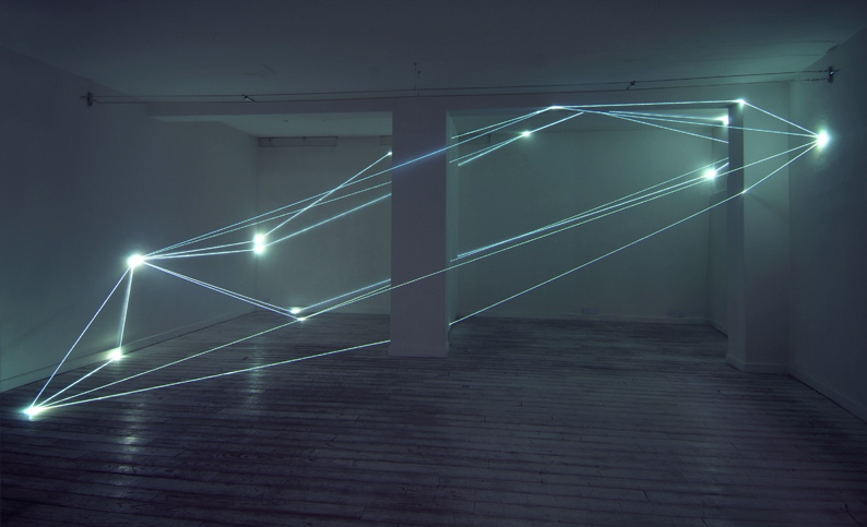 CARLO BERNARDINI, CODICE SPAZIALE 2009, Fibre ottiche mt h 3,60x8,50x6; Grossetti Arte Contemporanea, Milano.