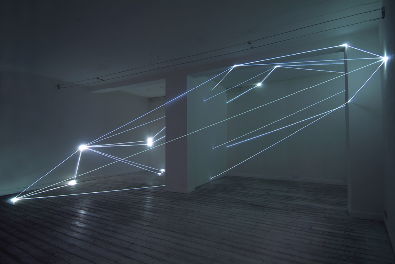 CARLO BERNARDINI, CODICE SPAZIALE 2009, Fibre ottiche mt h 3,60x8,50x6, Grossetti Arte Contemporanea, Milano.