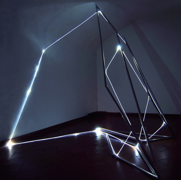 CARLO BERNARDINI, LA LUCE CHE GENERA LO SPAZIO, Particolari della mostra; Delloro Arte Contemporanea, Roma 2009 - 2010.
