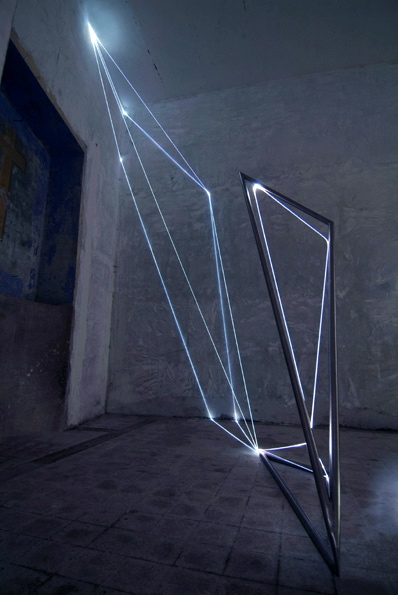 CARLO BERNARDINI, Catalizzatore di Luce 2005, acciaio inox e fibre ottiche, m h  5x4x3. Viterbo, Chiesa di S.Tommaso.