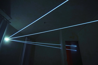 CARLO BERNARDINI, INTERRELAZIONI NELLO SPAZIO 2008, Installazione in fibre ottiche mt h 3x7x10; Rivara (TO) Castello di Rivara.