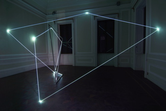 CARLO BERNARDINI, CATALIZZATORE DI LUCE 2008, Sculto:installazione in acciaio inox e fibre ottiche, m h 4,5x8x6. Chiari (Brescia) Villa Mazziotti.