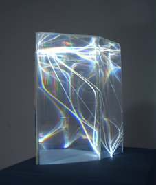 CARLO BERNARDINI, CATALIZZATORE DI LUCE 2006. Bozzetto, fibre ottiche, superficie OLF,  plexiglass, cm h 50x40x25.