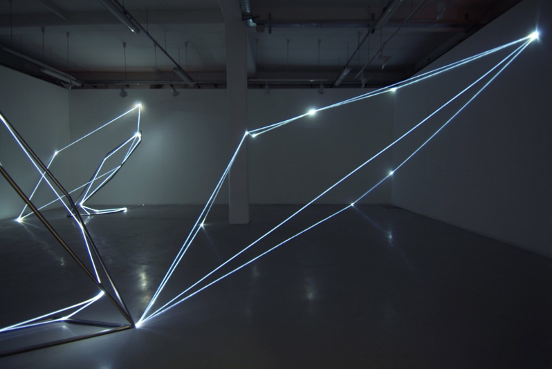CARLO BERNARDINI, CATALIZZATORI DI LUCE 2005, fibre ottiche e acciaio inox; H mt 4x12x10  e H mt 4x4,5x4, Torino, Velan Centro Arte Contemporanea