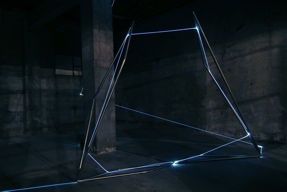 CARLO BERNARDINI, Accumulatore di Luce 2007, fibre ottiche e acciaio inox; h mt 3,5x8x7 (part.). Bollate-Milano, Fabbrica Borroni.