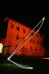CARLO BERNARDINI, Stati di Illuminazione 2005, acciaio inox e fibra ottica, mt h 4x1,5x1; Ariis di Rivignano (UD), Villa Ottello Savorgnan.