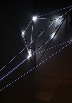 Carlo Bernardini, La Rivincita dell'Angolo 2011, fibre ottiche, acciaio inox (part.) mt h 18x3x4. MACRO Museo d'Arte Contemporanea di Roma.