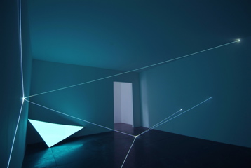 Carlo Bernardini, Campo Organico di Luce 2010; installazione in fibre ottiche interno esterno, mt h 5x20x10. La Scultura Italiana del XXI secolo; Fondazione Pomodoro, Milano.