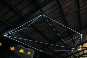 Carlo Bernardini, Campo Organico di Luce 2011, installazione in fibre ottiche, mt h (da terra) 5,5x10x5. The Road to Contemporary Art, Ex Mattatoio di Testaccio, Roma.