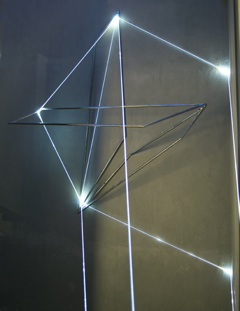 Carlo Bernardini, La Rivincita dell'Angolo 2011, fibre ottiche, acciaio inox (part.) mt h 18x3x4; MACRO Museo d'Arte Contemporanea di Roma.