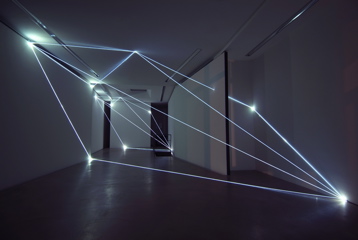 Carlo Bernardini, Codice Progressivo 2010; fibre ottiche, dimensione ambiente; Antonella Cattani Contemporary Art, Bolzano.