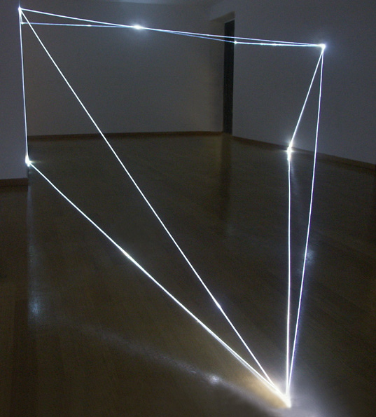 STATI DI ILLUMINAZIONE 2004 Installazione in fibra ottica, Galleria Bruna Soletti, Milano.