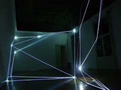 SPAZI PERMEABILI 2004 installazione in fibre ottiche e acciaio inox mt h 4,5x6x14 (Part.1) Galleria Milano.