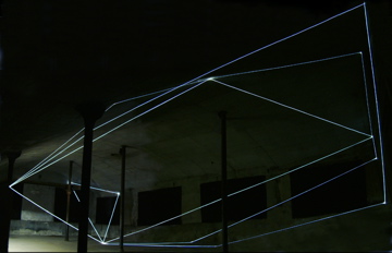 CARLO BERNARDINI, SPAZIO PERMEABILE 2003 Fibre ottiche, mt h 5x25x10, Spazio Como, Como.