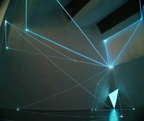 CARLO BERNARDINI, SPAZI PERMEABILI 2002 Fibre ottiche, superficie elettroluminescente, mt h 9x13x11; Triennale di Milano.