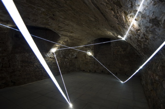 CARLO BERNARDINI, LIGHT ACCUMULATOR 2008, Fiber optic installation, feet h 11x22x14; Triefenstein Homburg (Frankfurt), Kunst in Schloss Homburg.