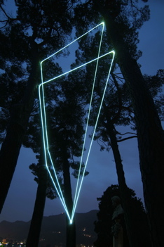 CARLO BERNARDINI, SPATIAL CODE 2009, Fiber optic installation, feet h from ground 36x14x33. Villa del Grumello, Como.