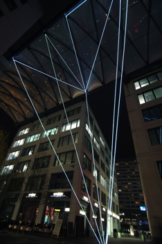 Carlo Bernardini, Suspended Crystallization 2010, optic fibers installation, mt h 25x21x18, Artlight Festival, CityQuartier Domaquarèe, Berlin.