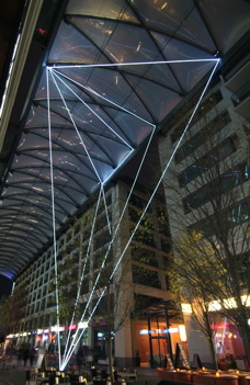 Carlo Bernardini, Suspended Crystallization 2010; optic fibers installation, mt h 25x21x18, Artlight Festival, CityQuartier Domaquarèe, Berlin.