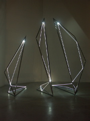 LIGHT LINE 2004 Stainless steel, optic fibers, feet h 10x7x10, Fioretto Gallery, Padova.
