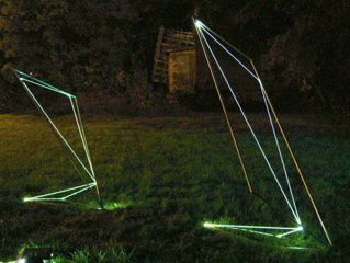 CARLO BERNARDINI, Space Drawings 2002 Acciaio, fibre ottiche, mt h 3x1x1-h 2,2x1x1,2, Utica, New York. 