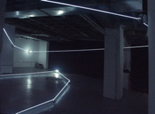 CARLO BERNARDINI, Event Horizon 2007, fibre ottiche, sfere in acciaio inox; mt h 4x13x10 (part.) New York, Swing Space, LMCC.