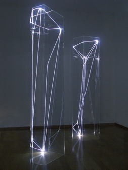 CARLO BERNARDINI, Spazi Permeabili 2003, plexiglass, fibre ottiche, cm h 220x50x50 cad. 