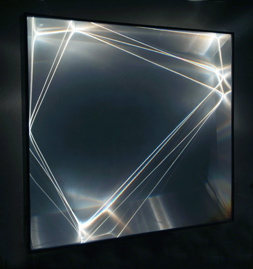 CARLO BERNARDINI, Catalizzatore di Luce  2006, fibre ottiche, superficie olf, plexiglass, alluminio, h cm 95x100x25.