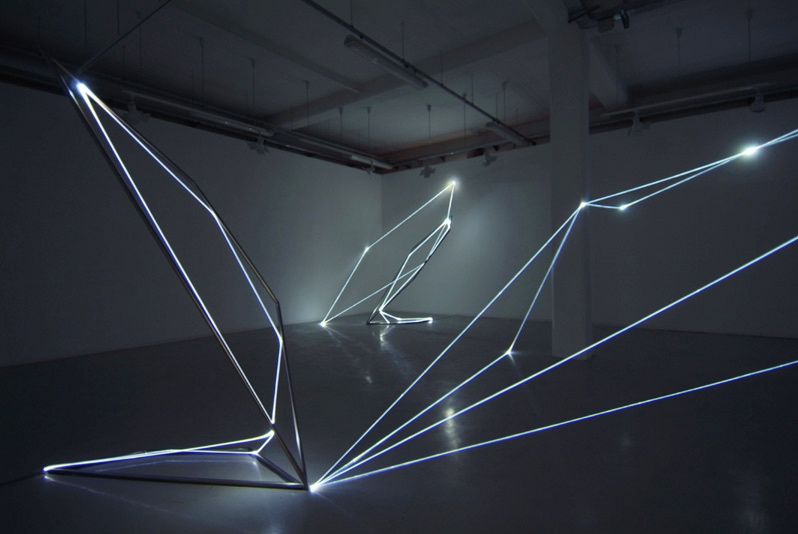 CARLO BERNARDINI, CATALIZZATORI DI LUCE 2005; fibre ottiche e acciaio inox, H mt 4x12x10  e H mt 4x4,5x4; Torino, Velan Centro Arte Contemporanea