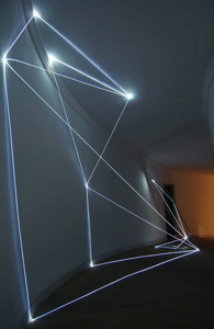 CARLO BERNARDINI, CATALIZZATORE DI LUCE 2005; fibre ottiche e acciaio inox, H mt 3x7x2, Roma, Accademia di S.Luca