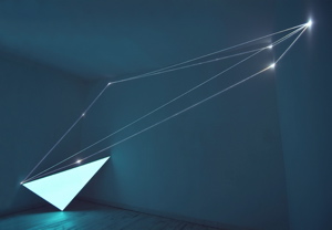 CARLO BERNARDINI, CATALIZZATORE DI LUCE 2005, fibre ottiche e suferficie elettroluminescente autoalimentata, H mt 3x6x2, Roma, Galleria Il Sole Arte Contemporanea