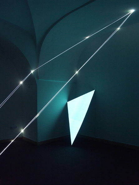 SPAZIO PERMEABILE 2003 (Partic.) Fibre ottiche, superficie elettroluminescente, mt h 3x4,5x4, XIV Quadriennale, Palazzo Reale, Napoli