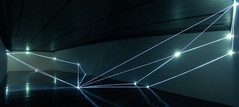 SPAZIO PERMEABILE 2004 Fibre ottiche, mt h 4x11x25, Museo Passo Imperiale, Rio de Janeiro.