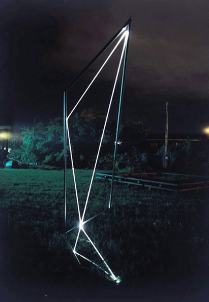 SPACE DRAWING 2002 Acciaio, fibre ottiche, mt h 3x1x1, Sculpture Space, Utica, New York 