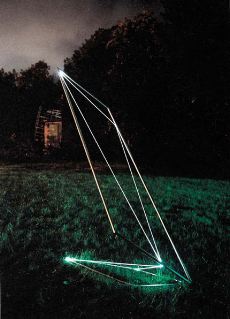 SPACE DRAWING 2002 Acciaio, fibre ottiche, mt h 3x1x1, Sculpture Space, Utica, New York. 