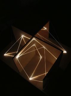 ARCHITETTURAL SPACE 2002 Fibre ottiche, legno, cm h 40x80x65, Sculpture Space, Utica, New York.