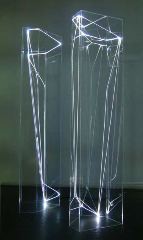 SPAZI PERMEABILI 2002 Plexiglass, fibre ottiche, cm h 220x50x50 cad.